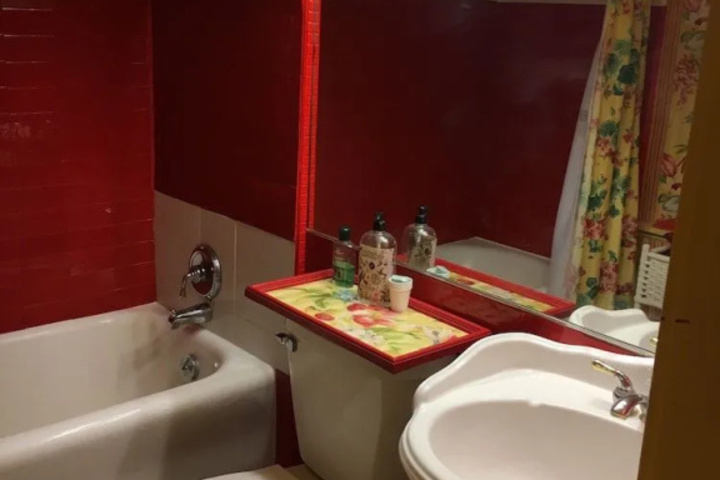 Room 7 of 24