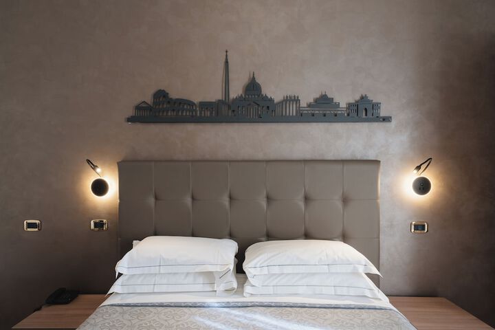 Room 44 of 180