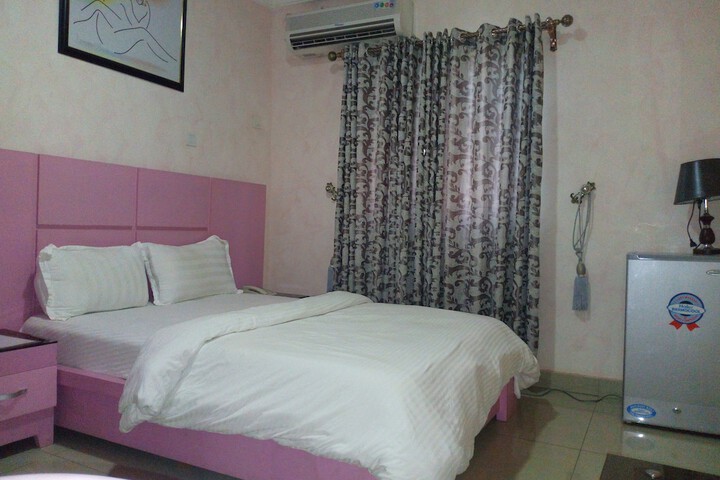 Room 5 of 44