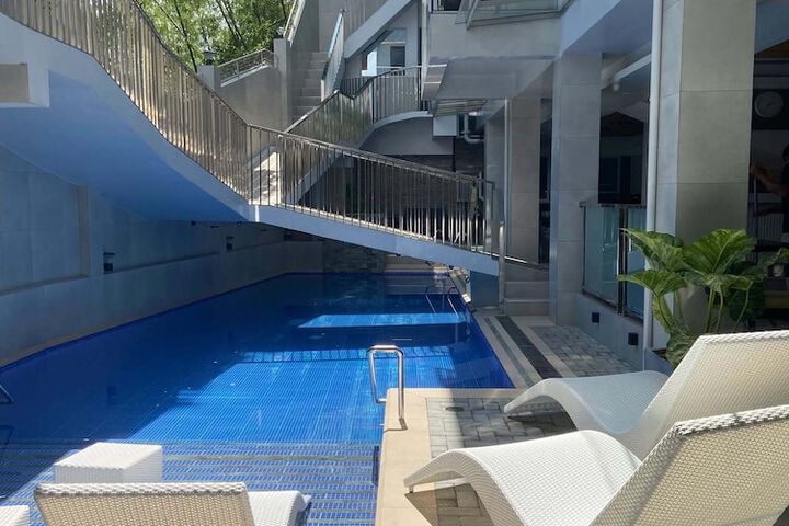 Kuadro Hotel & Suites