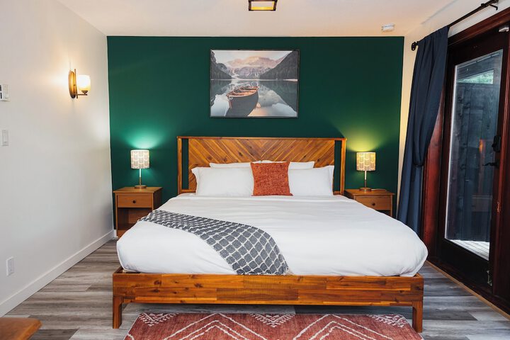 Room 3 of 16