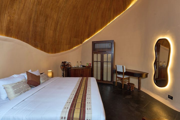 Room 5 of 26