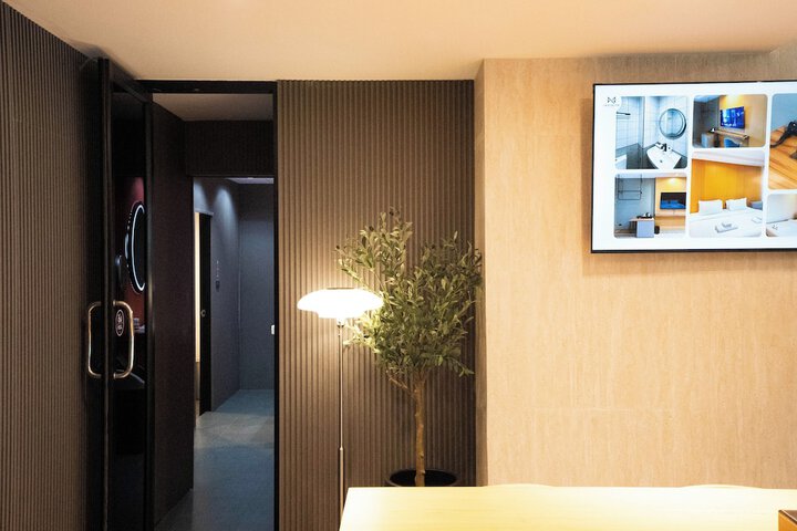 Hotel Interior 8 of 96