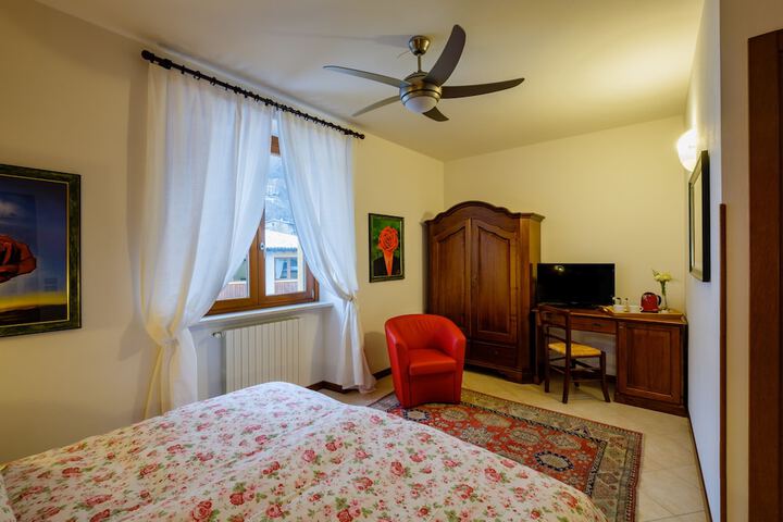 Room 38 of 115
