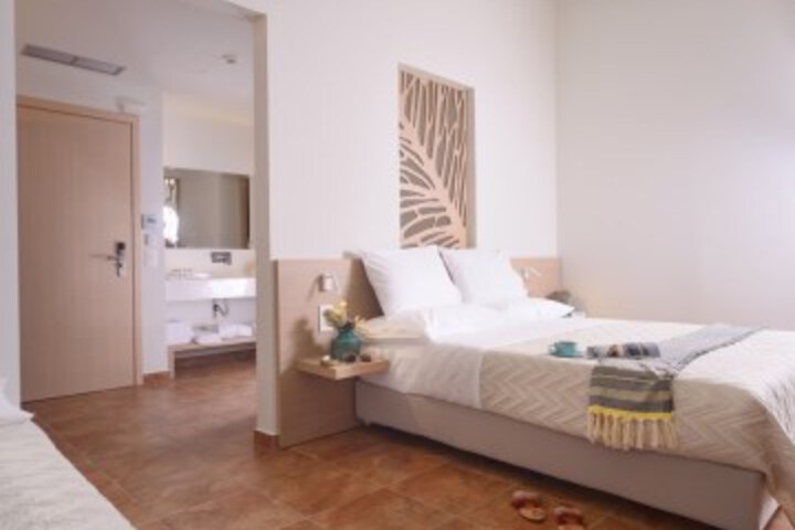 Room 15 of 63