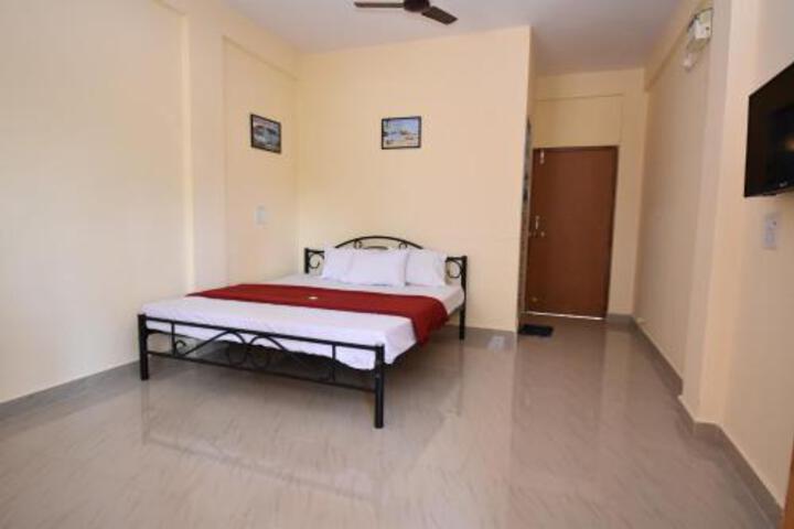 Room 12 of 19