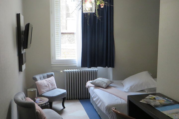 Room 12 of 53