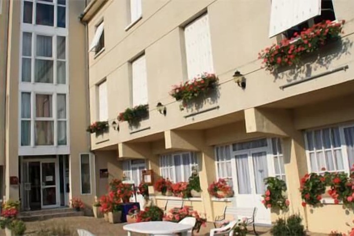 Hotel Entry