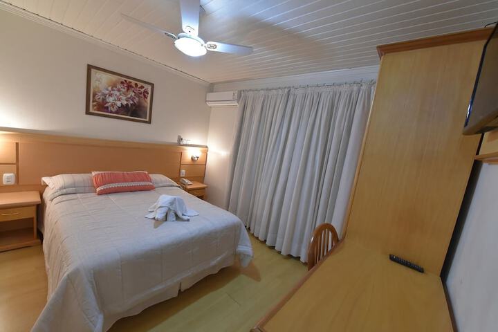 Room 5 of 44