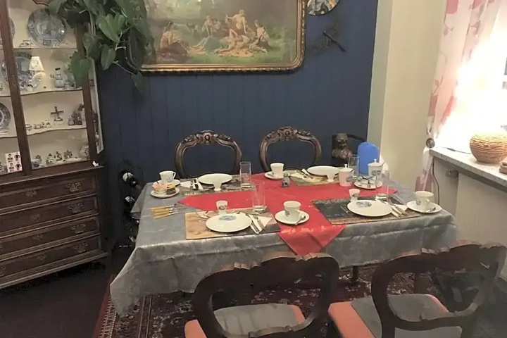 Dining 14 of 18