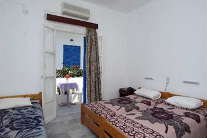 Room 14 of 18