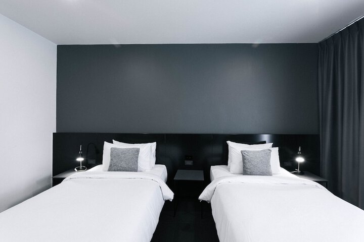 Room 26 of 82