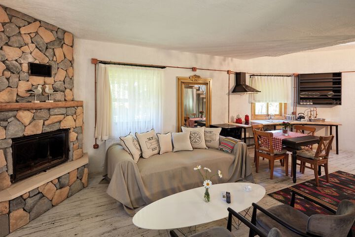Room 43 of 187