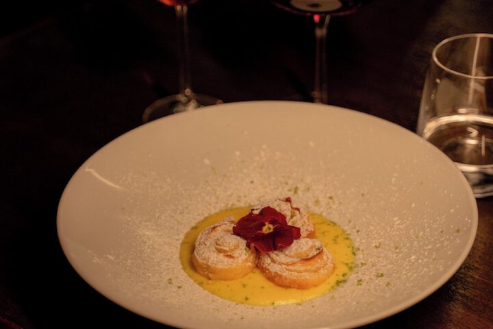 Dining 32 of 58
