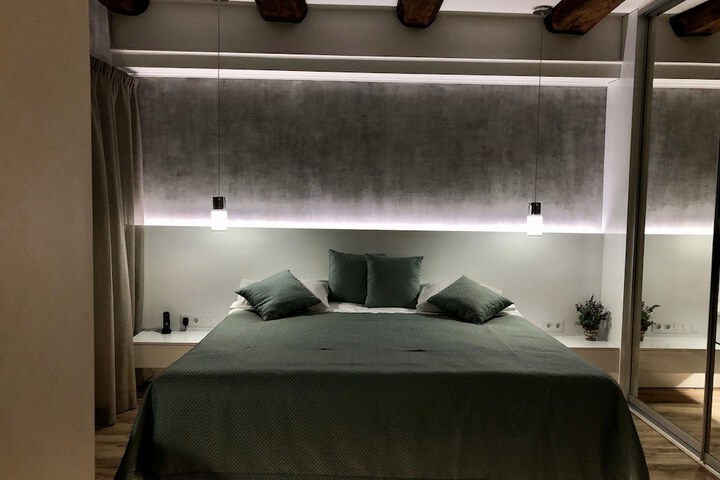 Room 14 of 32