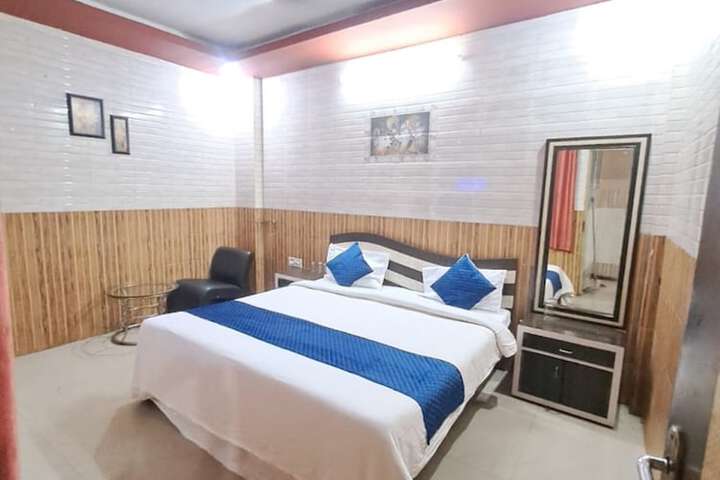 Room 5 of 14