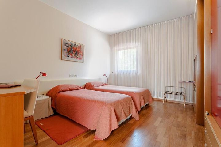 Room 14 of 55