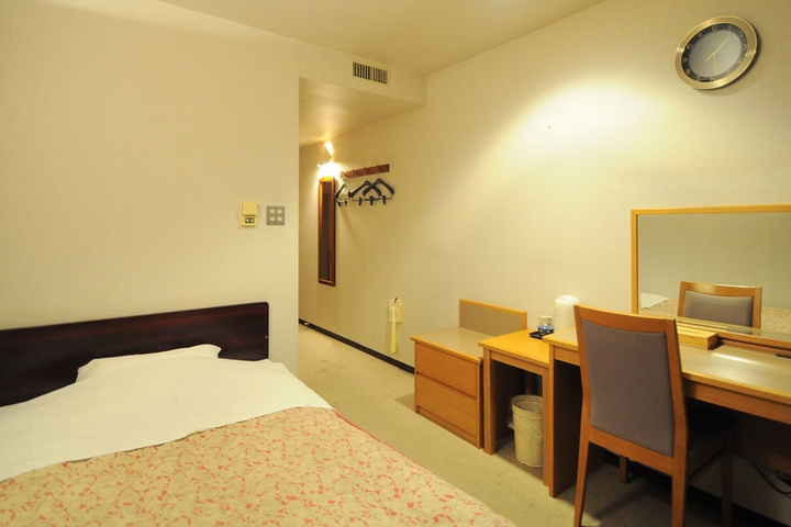 Room 2 of 11