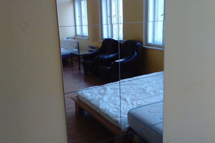 Room 22 of 106