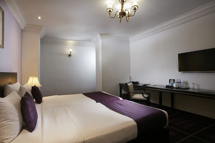 Room 30 of 113