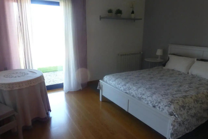 Room 6 of 13