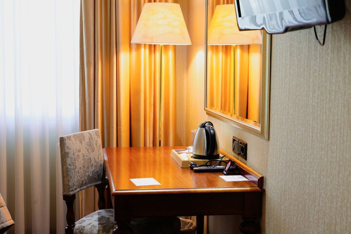 Room 8 of 42