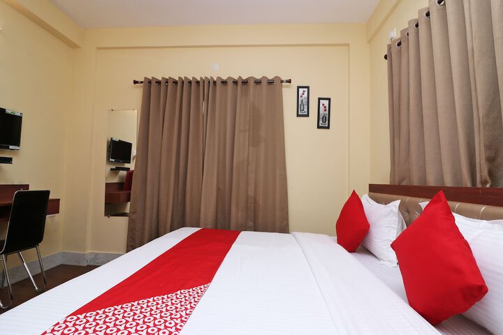 Room 12 of 33