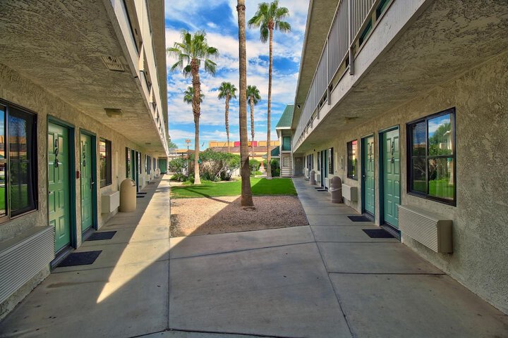 Property Grounds 35 of 49