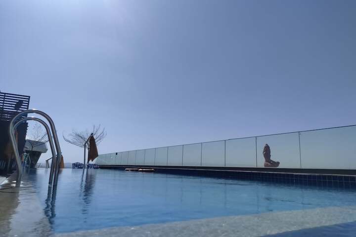 Pool 42 of 94