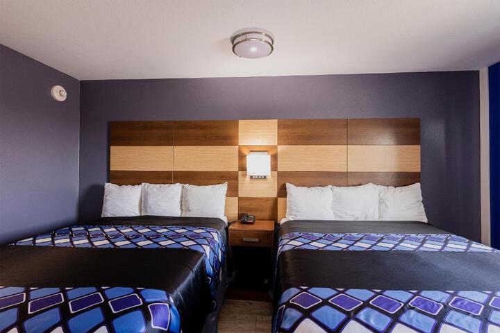 2 Queen Beds Accessible (5 of 6)