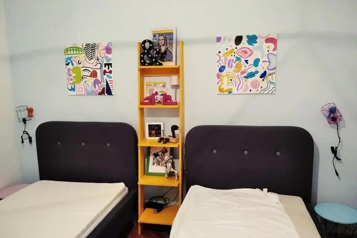Room 9 of 9