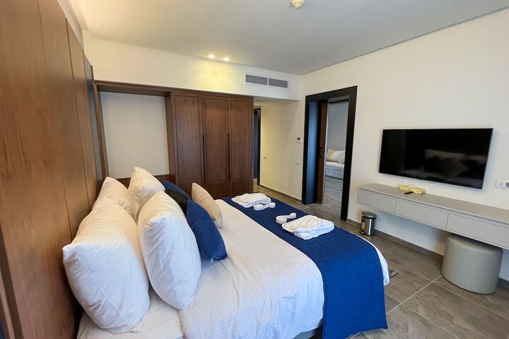 Room 18 of 85