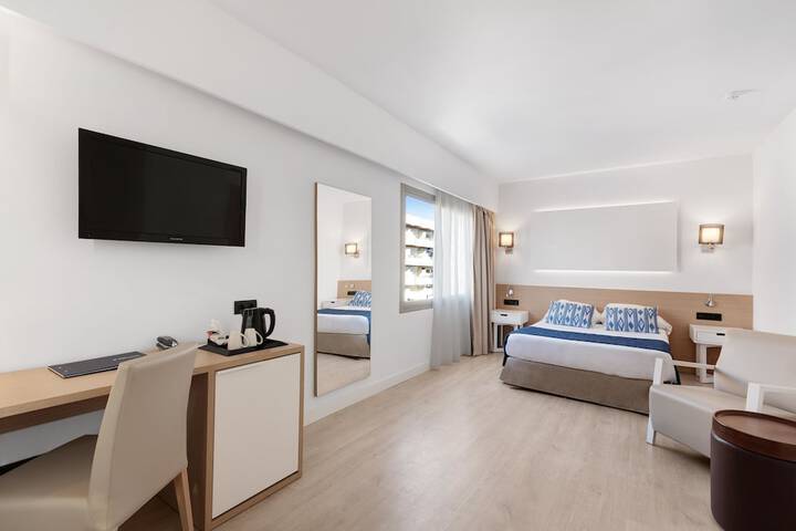 Room 9 of 65