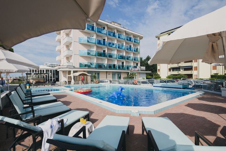 Pools & Facilities