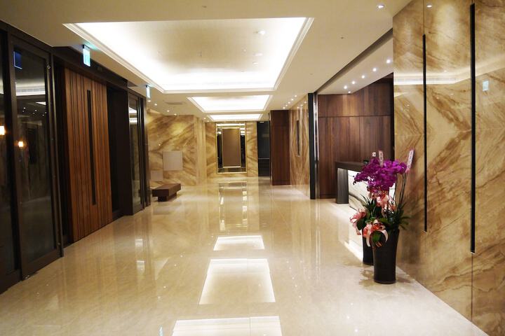 Ballroom/Hall 43 of 50
