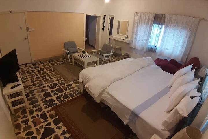Room 14 of 50