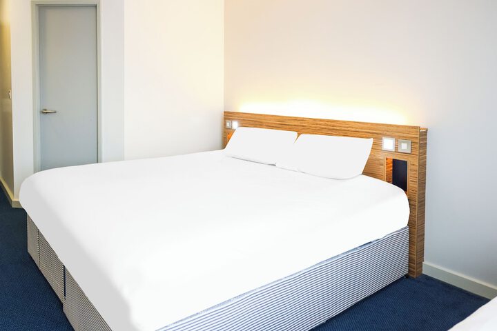 Room 21 of 42