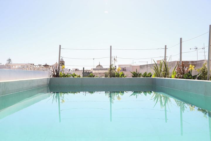 Pool 39 of 48