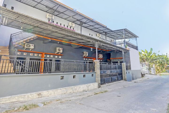 OYO Life 93032 Maju Mapan Homestay Syariah