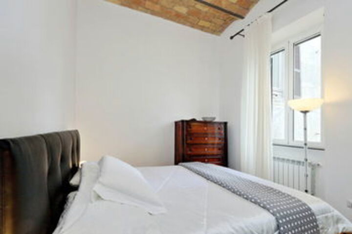 Room 12 of 46