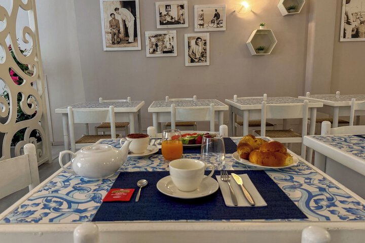 Breakfast/Coffee Service 22 of 27