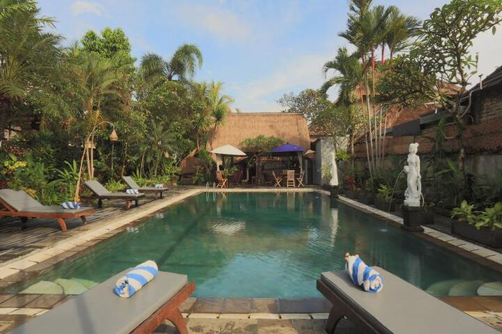KAMPUNG UBUD HOTEL & SPA
