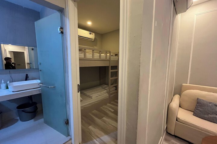 Room 14 of 50