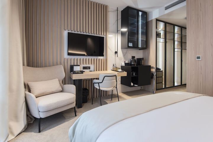 Room 15 of 68