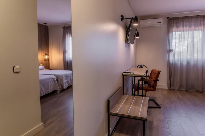 Room 32 of 74