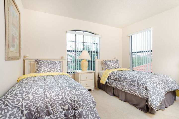 Room 4 of 21