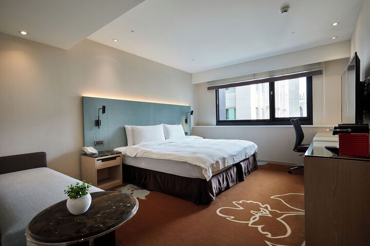 Room 65 of 121