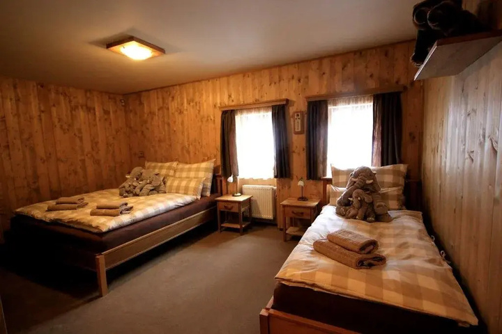 Room 3 of 19