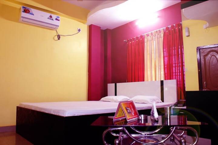 Room 4 of 11