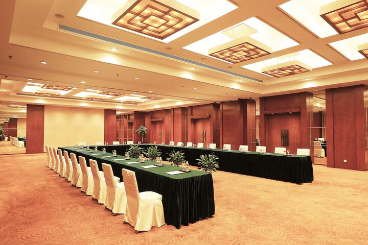 Ballroom/Hall 20 of 26